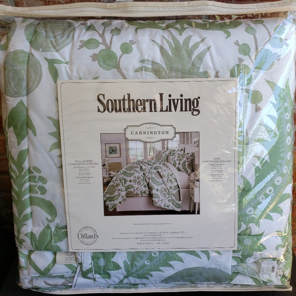 NEW Southern Living Queen Comforter Set Carrington